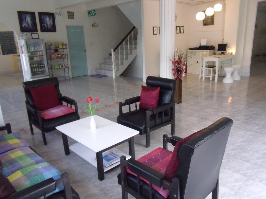 Albatross Guesthouse @ Thungwualaen Beach Pathiu Luaran gambar