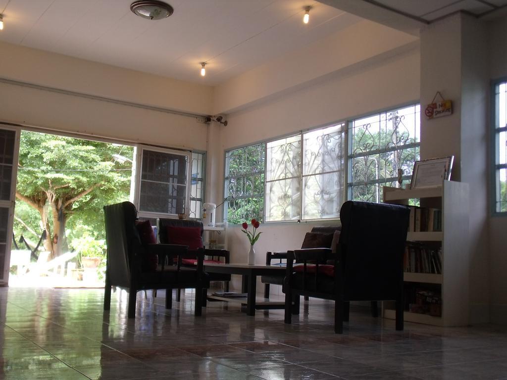Albatross Guesthouse @ Thungwualaen Beach Pathiu Luaran gambar