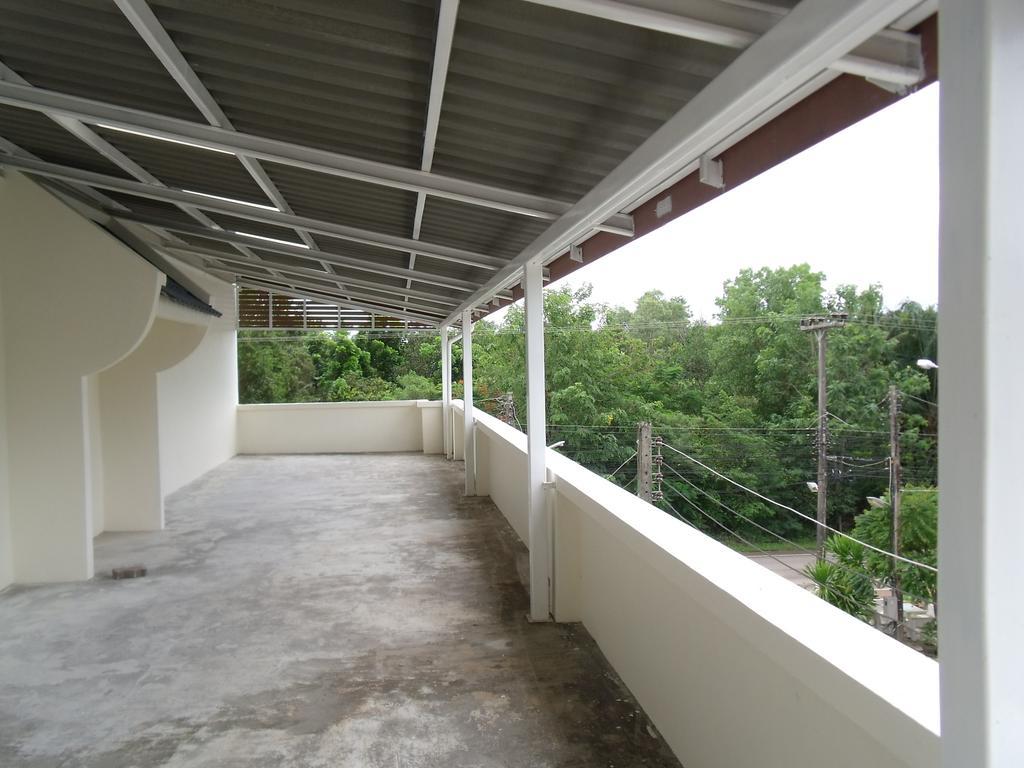 Albatross Guesthouse @ Thungwualaen Beach Pathiu Luaran gambar